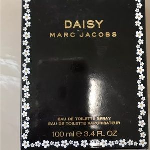 Daisy Marc Jacobs perfume